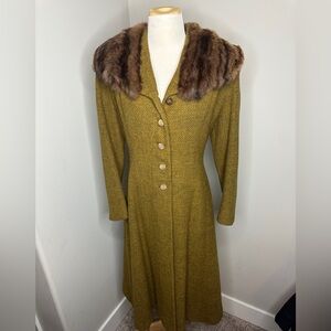 Vintage Olive Green Coat with Fur Collar